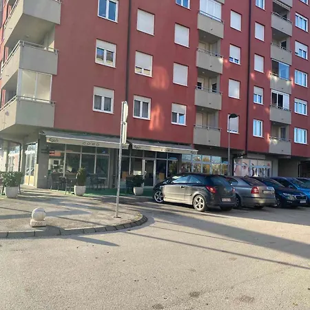 A&a באניה לוקה